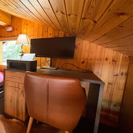 Cozy With View-peaceful Escape In Σαλέ